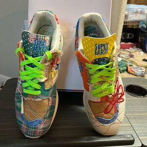 Sean Wotherspoon x Adidas ZX 8000 SuperEarth in Size 8.
StockX Verified